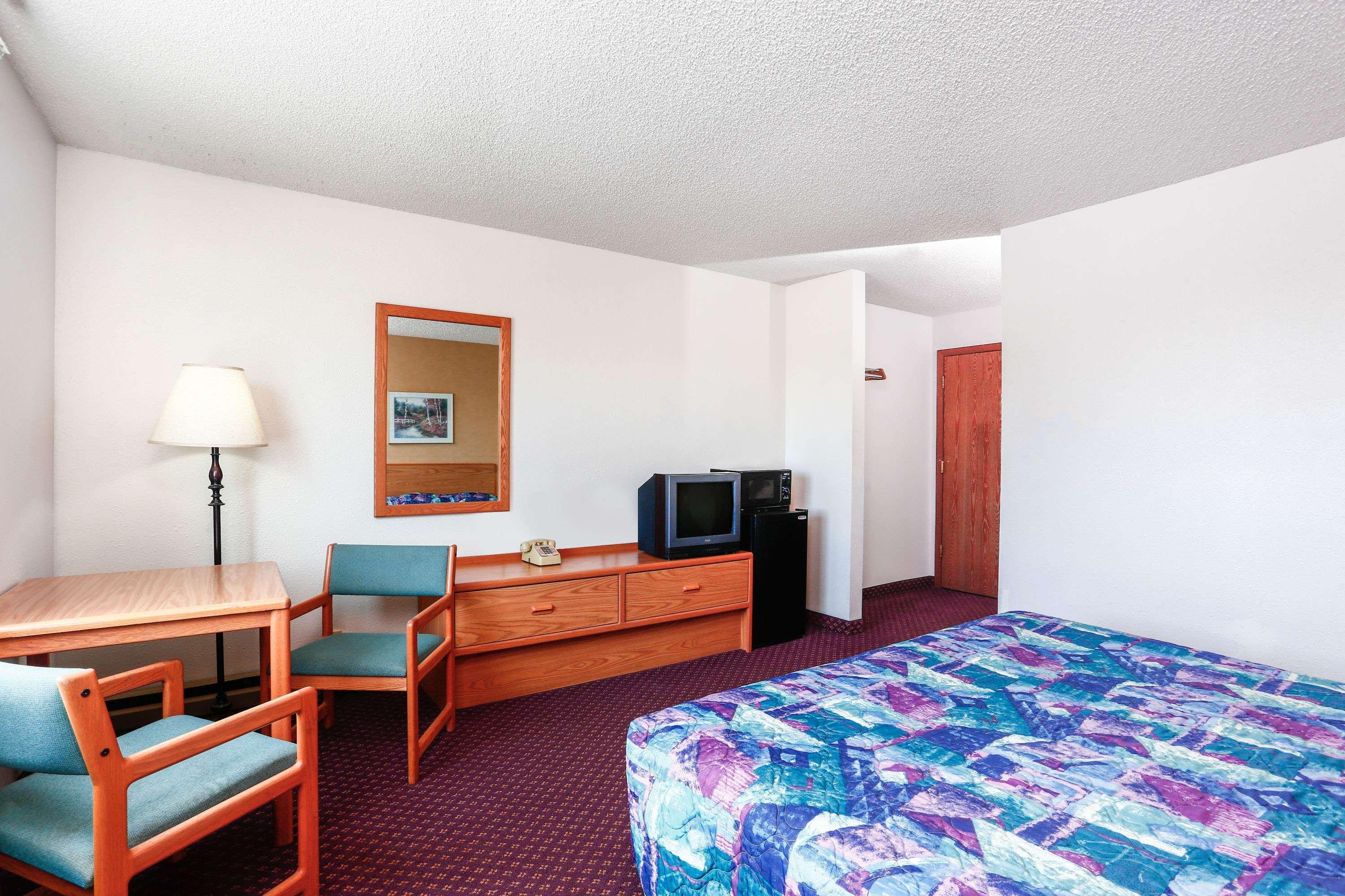 Travelodge By Wyndham Deer Lodge Montana מראה חיצוני תמונה