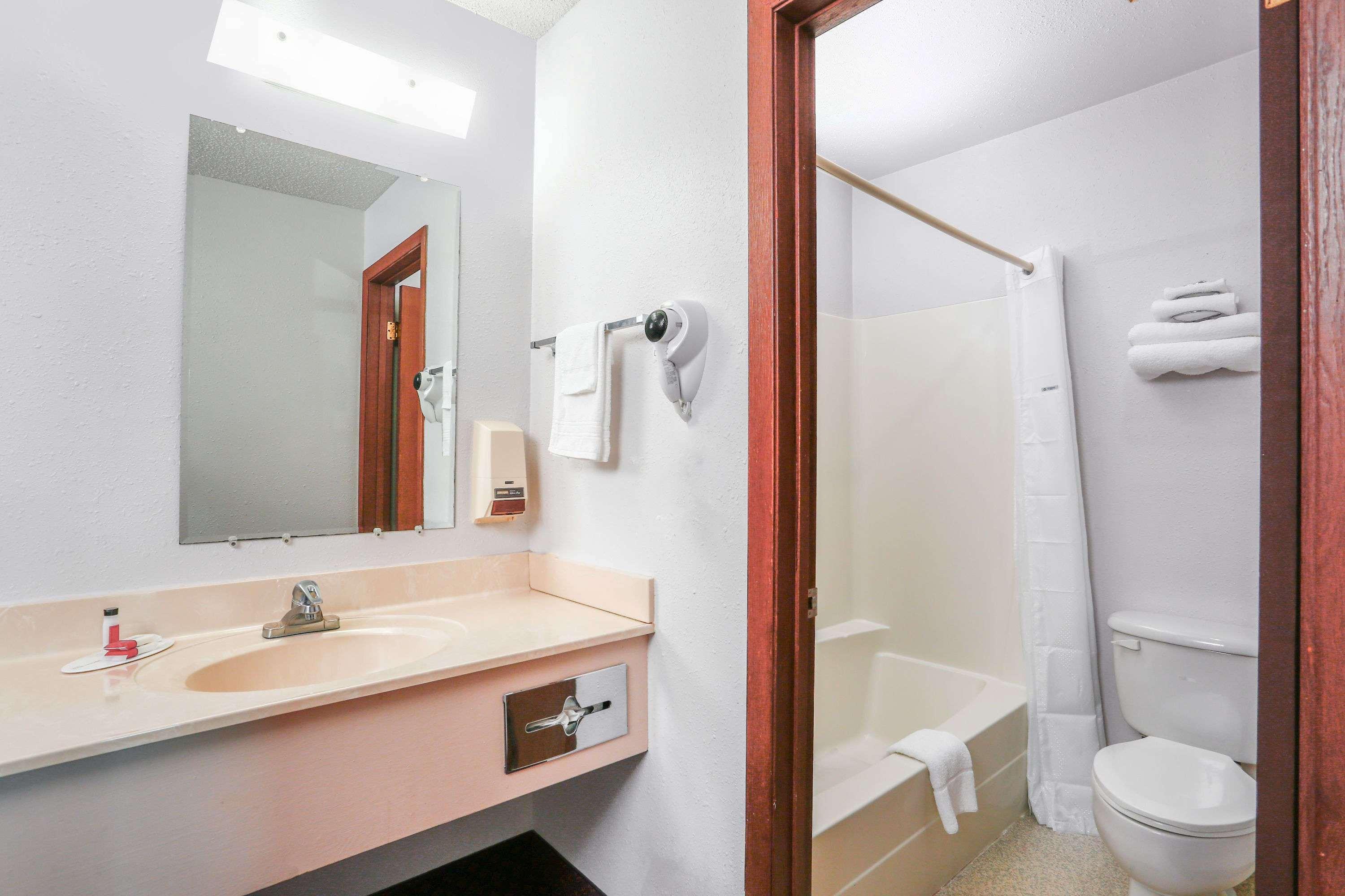 Travelodge By Wyndham Deer Lodge Montana מראה חיצוני תמונה