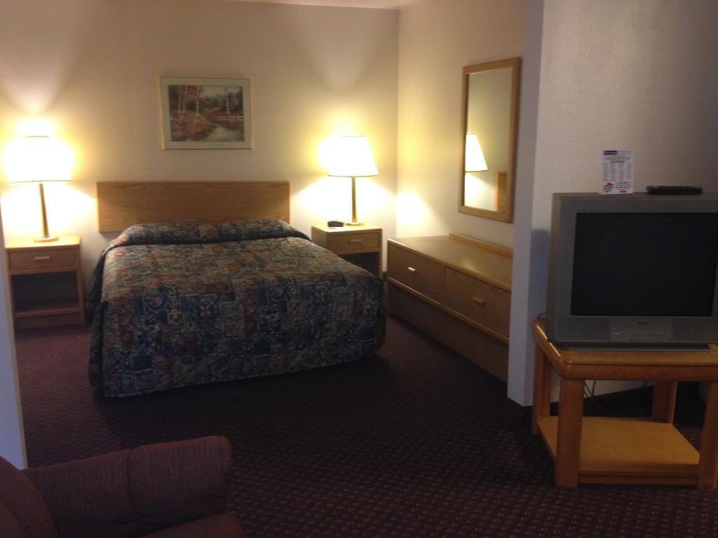 Travelodge By Wyndham Deer Lodge Montana מראה חיצוני תמונה