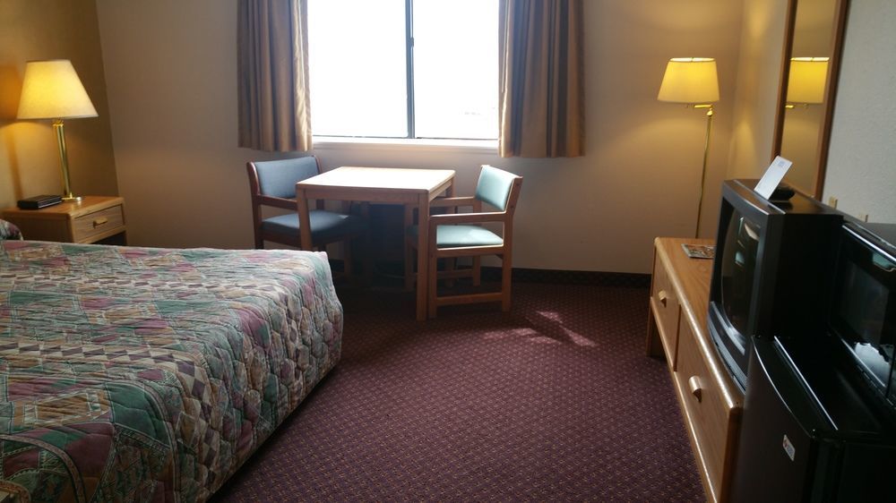 Travelodge By Wyndham Deer Lodge Montana מראה חיצוני תמונה